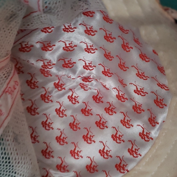 Red Monkey cap - Picture 4 of 4